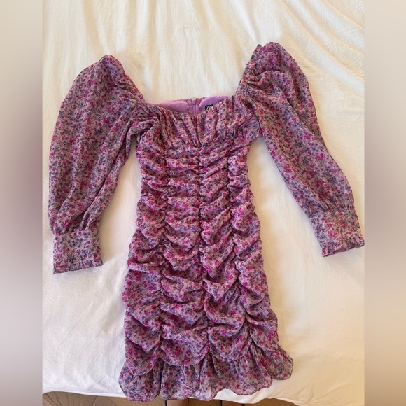 Dresses - Picture 3 of 3